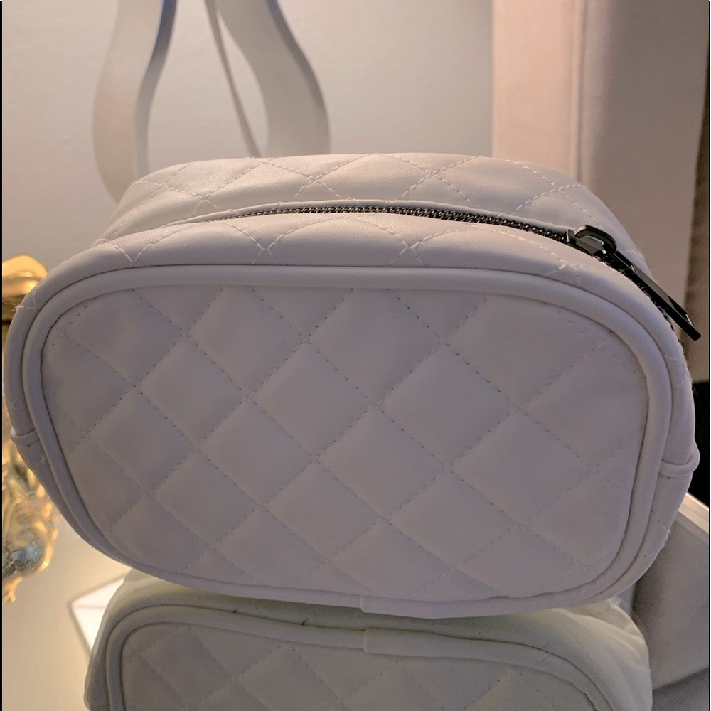 Makeup bag